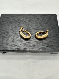 Vintage Gold Tone Clip On Earrings Marked Pat. No. 3,176,475 Screwback