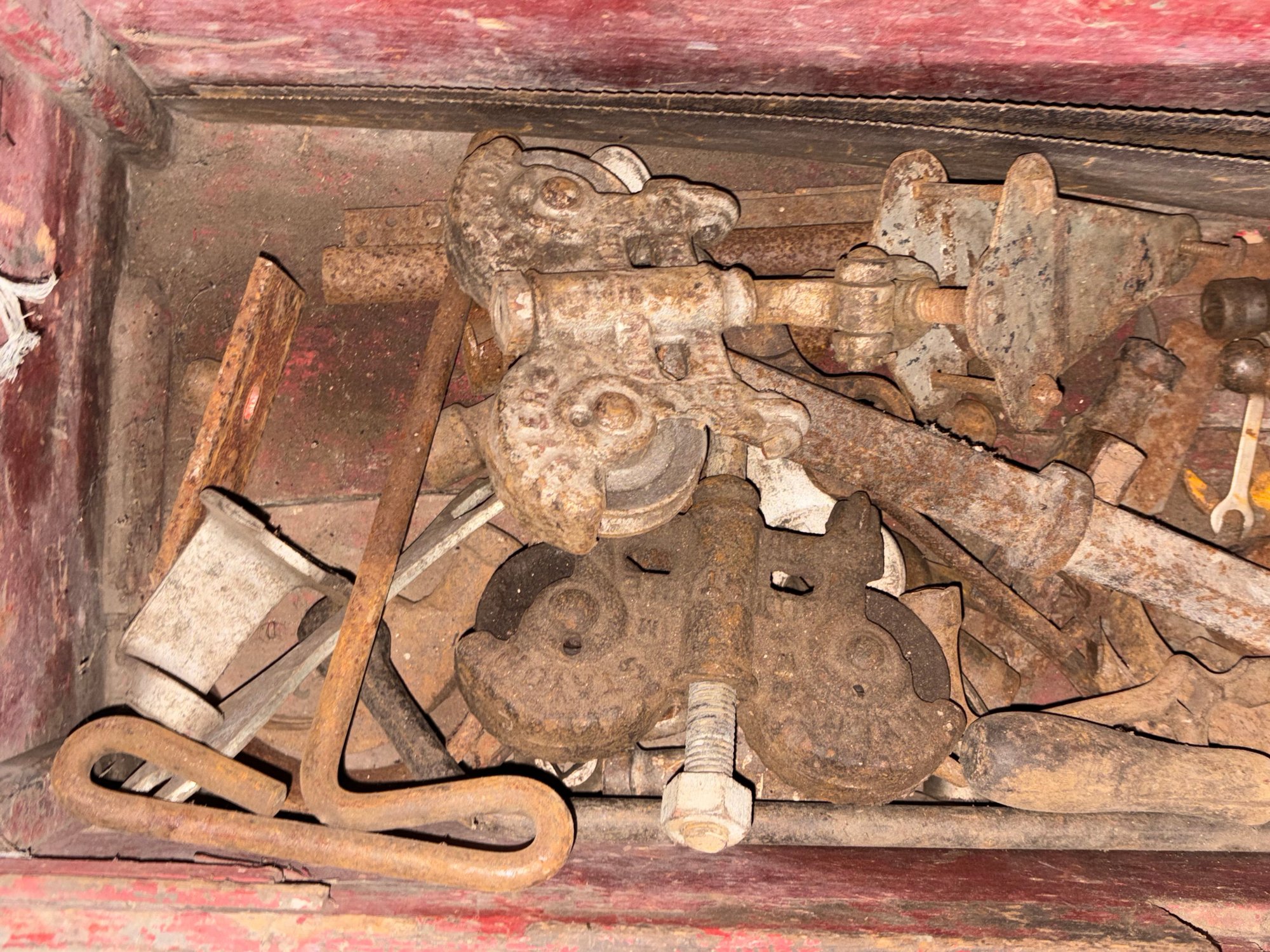 Old Wood Tool Box With Old Metal Barn Stuff #43268 | Auctionninja.com