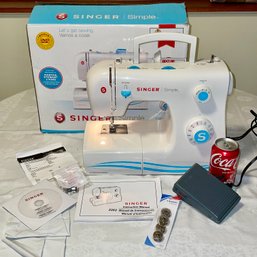 Singer Simple Sewing Machine - Model 2263 MINT CONDITION - Tested Works