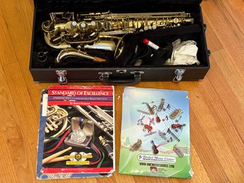 Alto Saxophone 'Alpine' Great Student Instrument With Case & Music Books