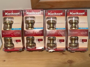(Lot Of 4)  Kwikset Polished Brass Bed & Bath Privacy Door Knob Sets NEW