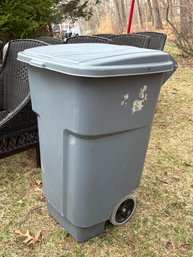 Rubbermaid Heavy Duty Roll-Out Garbage Can With Attached Lid