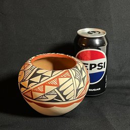 Native American Acoma Terracotta Pottery Vase, Flower Pot