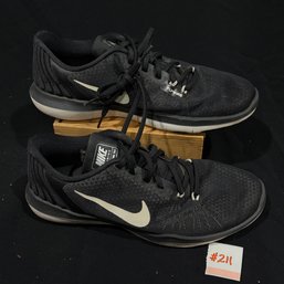 Nike Women's Flex Supreme TR5 Training Shoes - Size 9