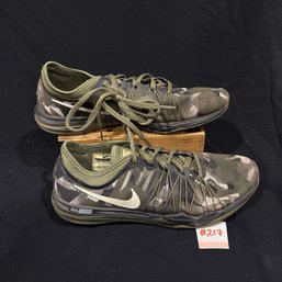 Nike Dual Fusion TR HIT Training Sneakers - Women's Size 9