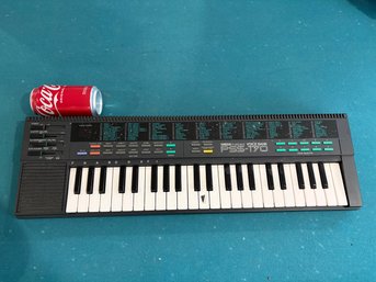 Yamaha PortaSound PSS-170 Electronic Keyboard