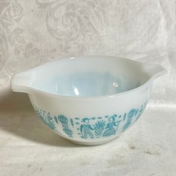 Pyrex AMISH BUTTERPRINT Cinderella Mixing Bowl 441 (1 1/2 Pint) Vintage