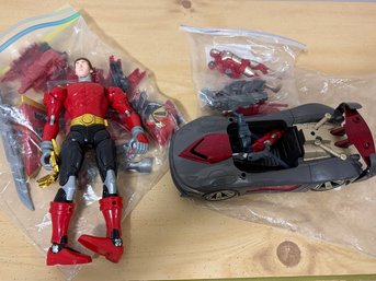 Power Ranger Figurine & Hasbro Marvel Iron Man 3 Assemblers Battle Vehicle