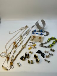 Miscellaneous Jewelry Lot Costume Earrings Bracelets & Necklaces