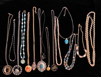Collectible / Vintage Jewelry Lot Of Necklaces