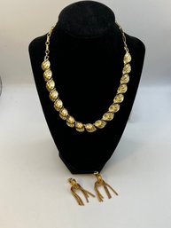 Vintage Coro Necklace Gold Tone A Pair Of Costume Clip On Earrings