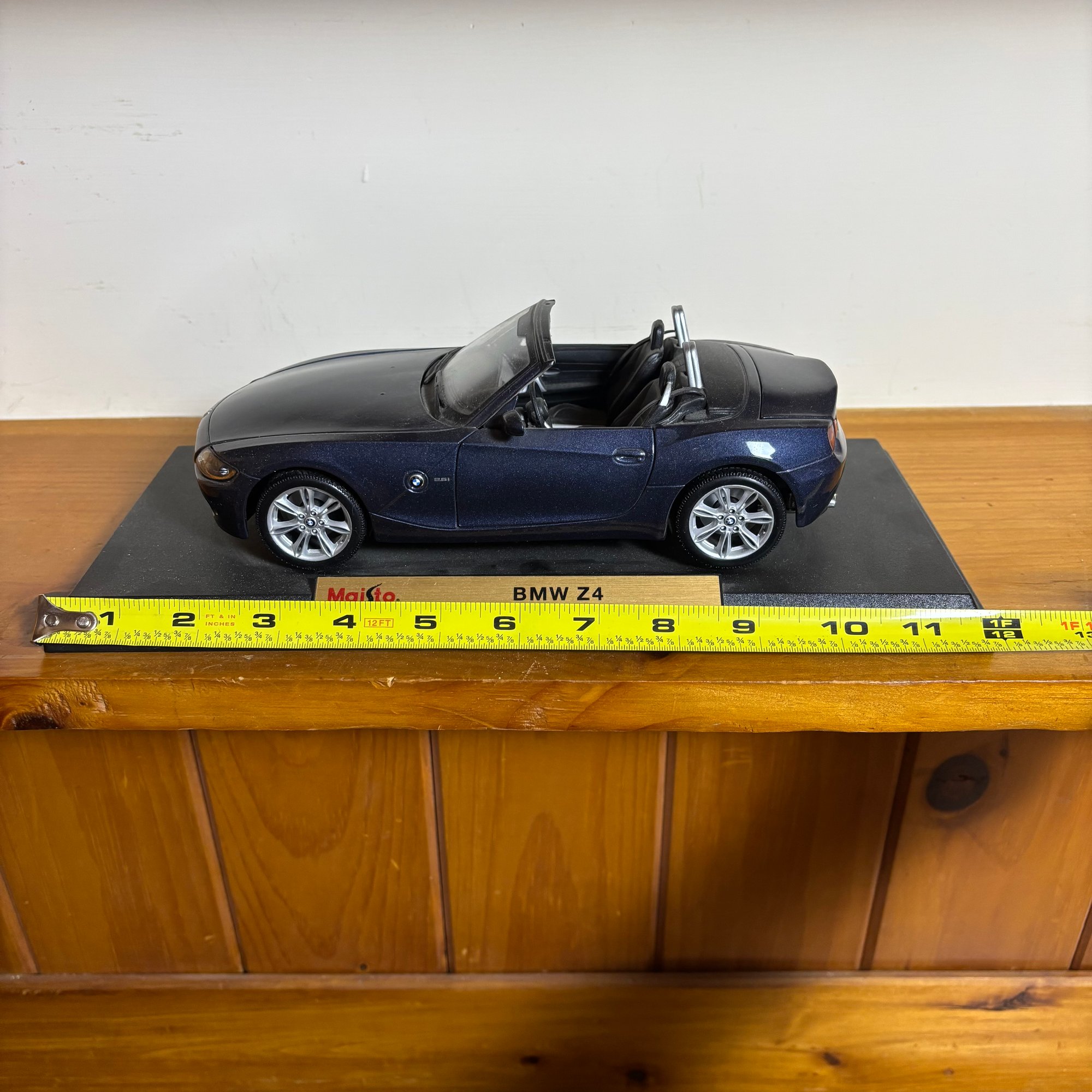 First Generation Navy Blue BMW Z4 Model Car With Stand (Den) #2248