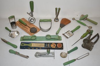 LOT VINTAGE GREEN HANDLED KITCHENWARE