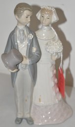 7 1/2' LLADRO WEDDING COUPLE FIGURE
