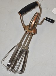 VINTAGE EGG BEATER