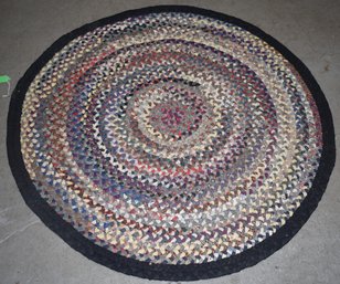 ROUND HAND BRAIDED RUG