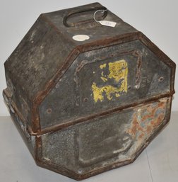 VINTAGE METAL MOVIE REEL CASE