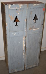 PRIMATIVE PAINTED PINE 2 DOOR WALL CUPBOARD