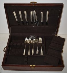 43 PC. WM. ROGERS S.P FLATWARE SET