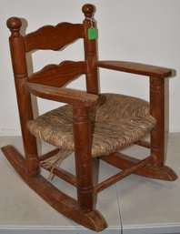VINTAGE RUSH SEAT CHIILDS ROCKER