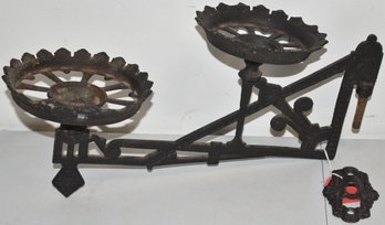 CAST IRON DOUBLE LAMP BRACKET