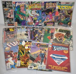 LOT (35) D.C. COMICS