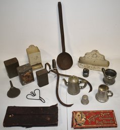 LOT VINTAGE KITCHEN & HOSUEHOLD ITEMS