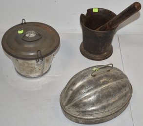 VINTAGE PRIMATIVE LOT