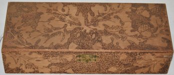 VINTAGE FLEMISH ART GLOVE BOX