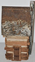 FOLK ART WOODEN CABIN - HOUSE