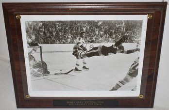 FRAMED & MOUNTED BOBY ORR PHOTOGRAPH