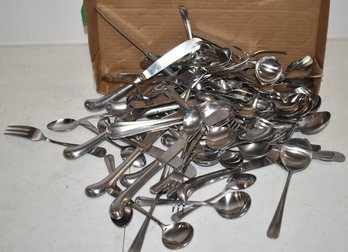 LARGE STAINLESS STEEL FLATWARE SET