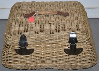 DECORATIVE LIDDED BASKET