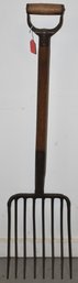 ANTIQUE 8 TINE PITCHFORK