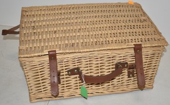 PICNIC BASKET