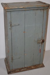 PRIMATIVE PAINTED 1 DOOR HANGING WALL CUPBOARD