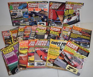 LOT (30) VINTAGE CAR MAGAZINES