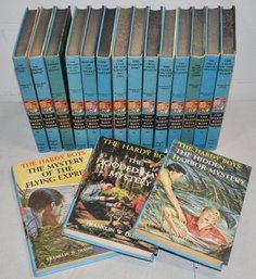 (17) VINTAGE HARDY BOY'S BOOKS