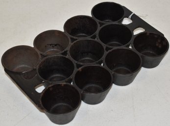NO. 10 CAST IRON MUFFIN PAN