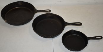 (3) GRISWOLD CAST IRON SKILLETS