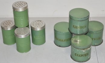 LOT VINTAGE GREEN SPICE TINS
