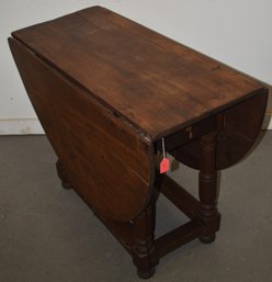 WILLIAM & MARY GATELEG DROPLEAF TABLE