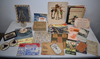 MIXED LOT OF EPHEMERA RELATED ITEMS