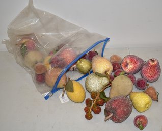 LOT VINTAGE DECORATIVE FRUIT
