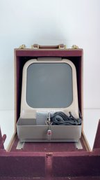 Vintage Kodak Kodaslide Table Viewer. Mid-20th Century Modern Device To View 35mm Film Slides