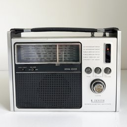 Vintage Zenith Royal 1000 Trans-Oceanic Radio. (6 Band Radio). Working Condition.