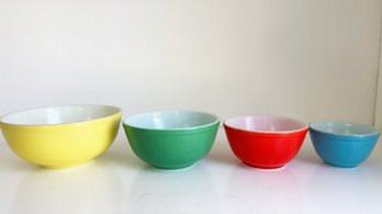 Vintage Pyrex Primary Color Mixing Bowls. The Iconic 4-piece Nesting Set. Yellow, Green, Red & Blue Colors.