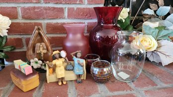 African American Church Pew Figurine, Praying Hands Sculpture, Bible Verse Promise Box & Glass Vase Lot