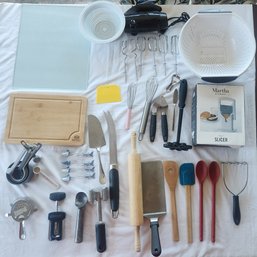 Large Kitchen Utensils Appliance Lot - Sunbeam Mixer Martha Stewart Bagel Slicer Royal Craft Wood Board