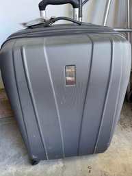 Luggage - Delsey Hardshell With Spinner Wheels - Grey